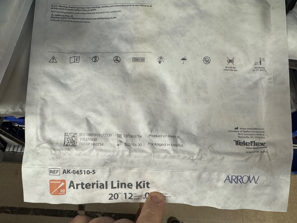 AK-04510-S - Arterial Line Kit, 20 Gauge